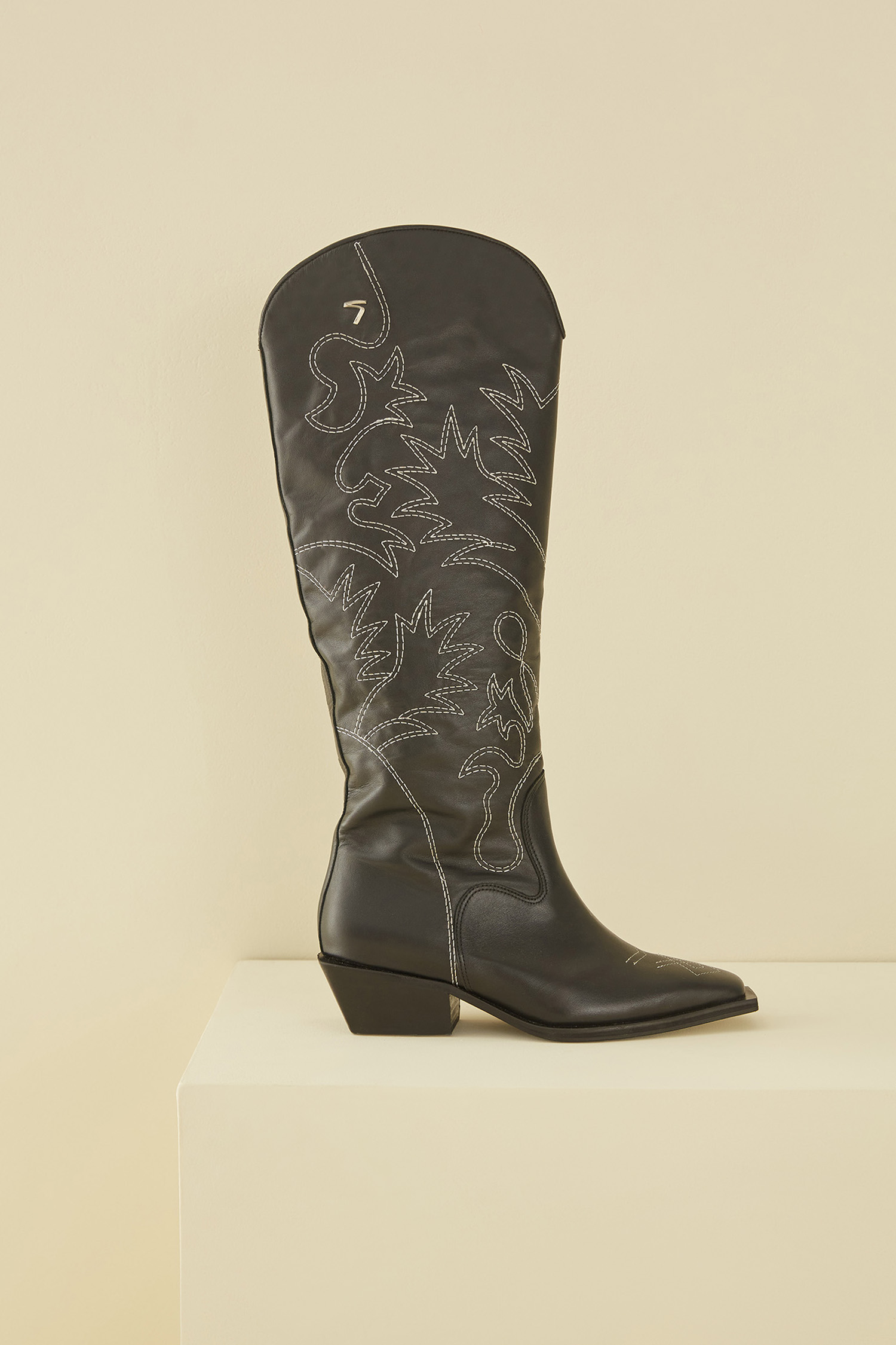 BOTA WEST