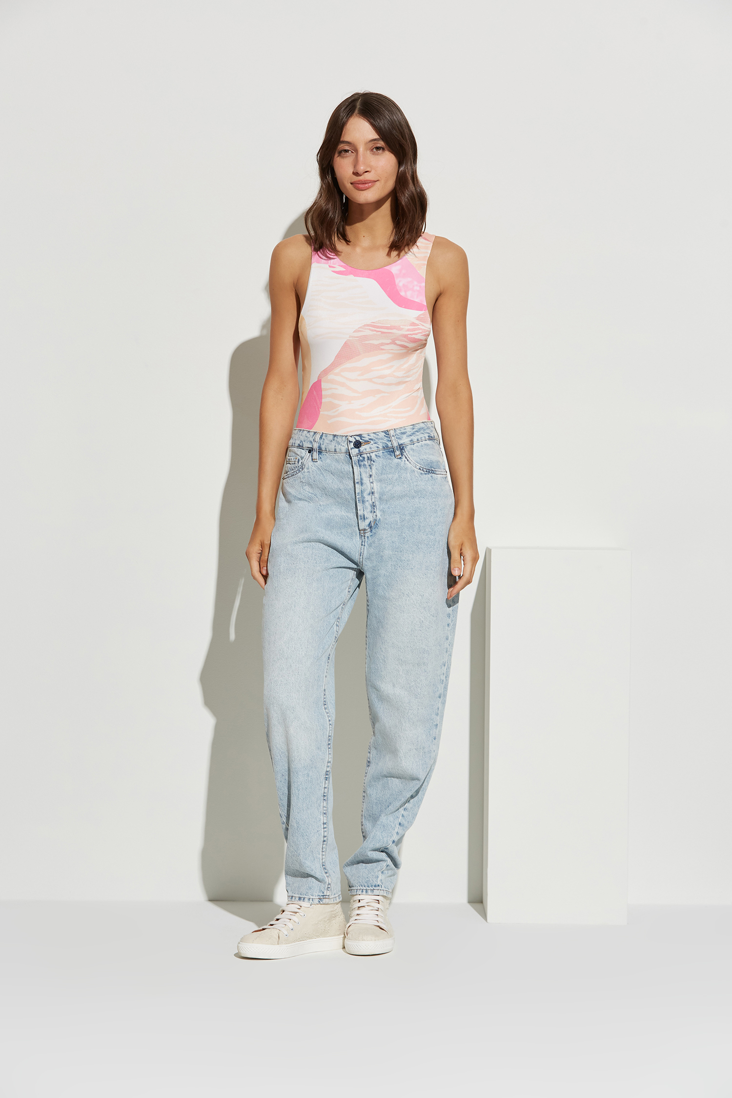 PANTALON PARIS MOM FIT SKY BLUE