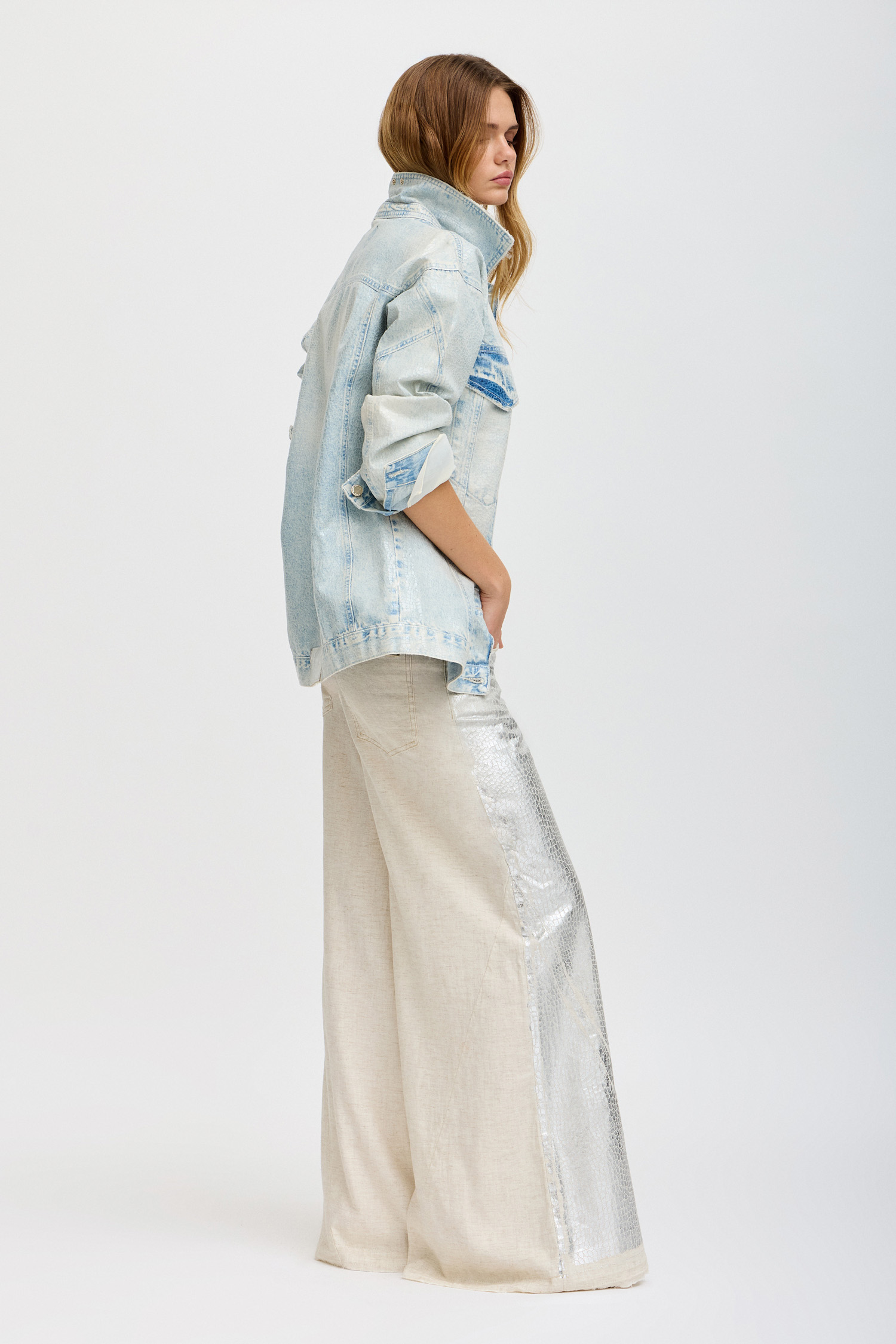 LIGHT BLUE