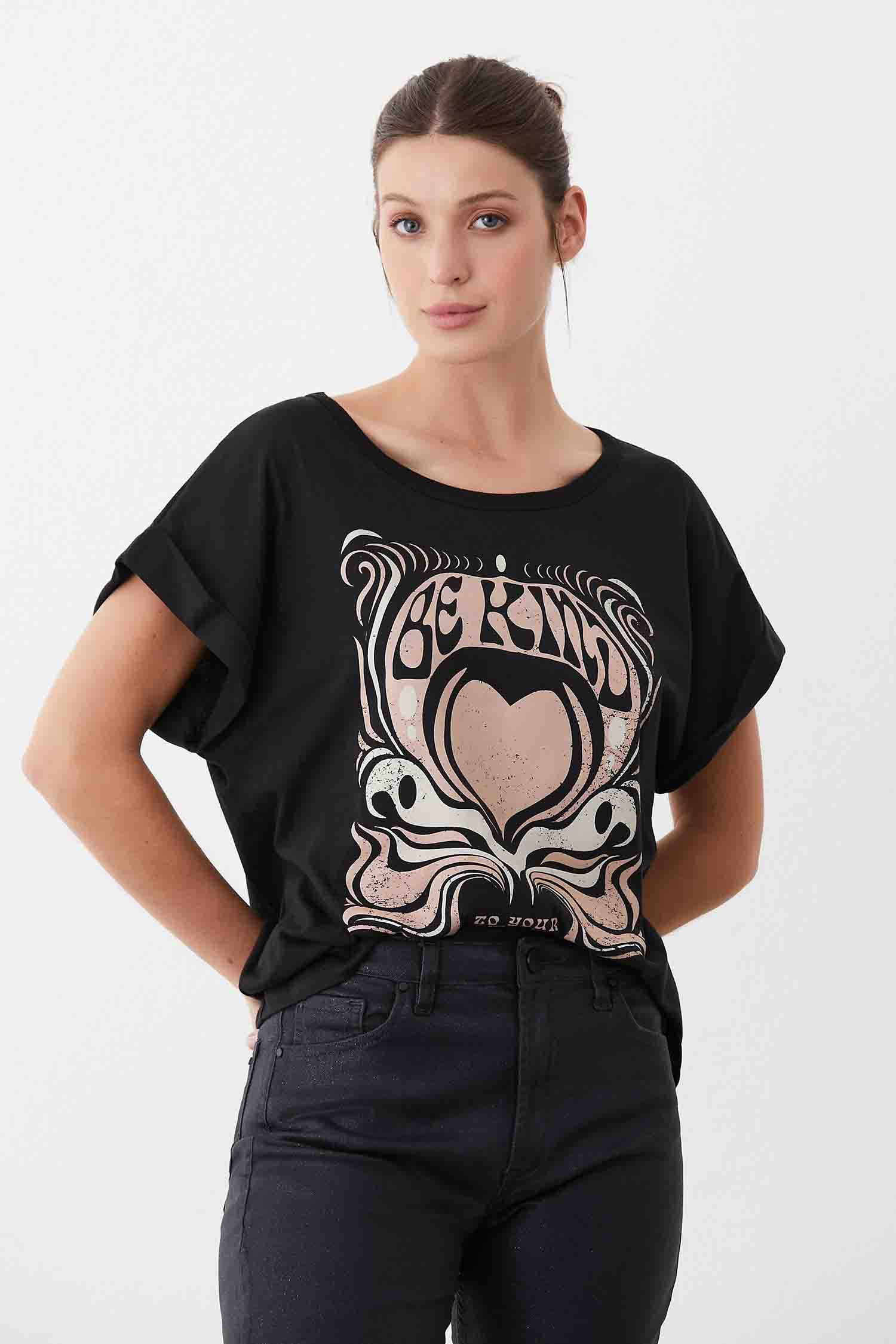REMERA MC KIND