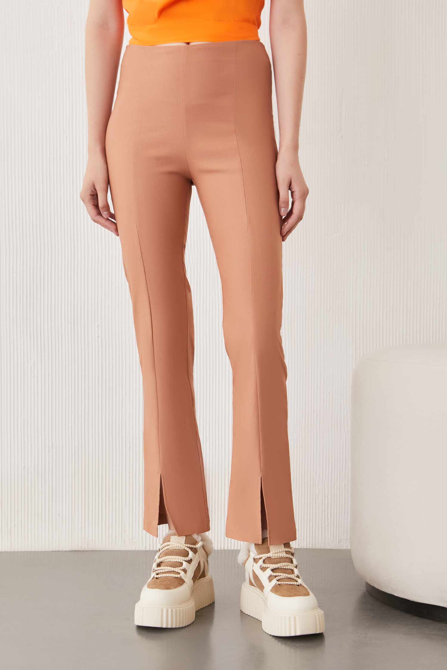 tucci_pantalon-sl-mia_51-17-2023__picture-6314