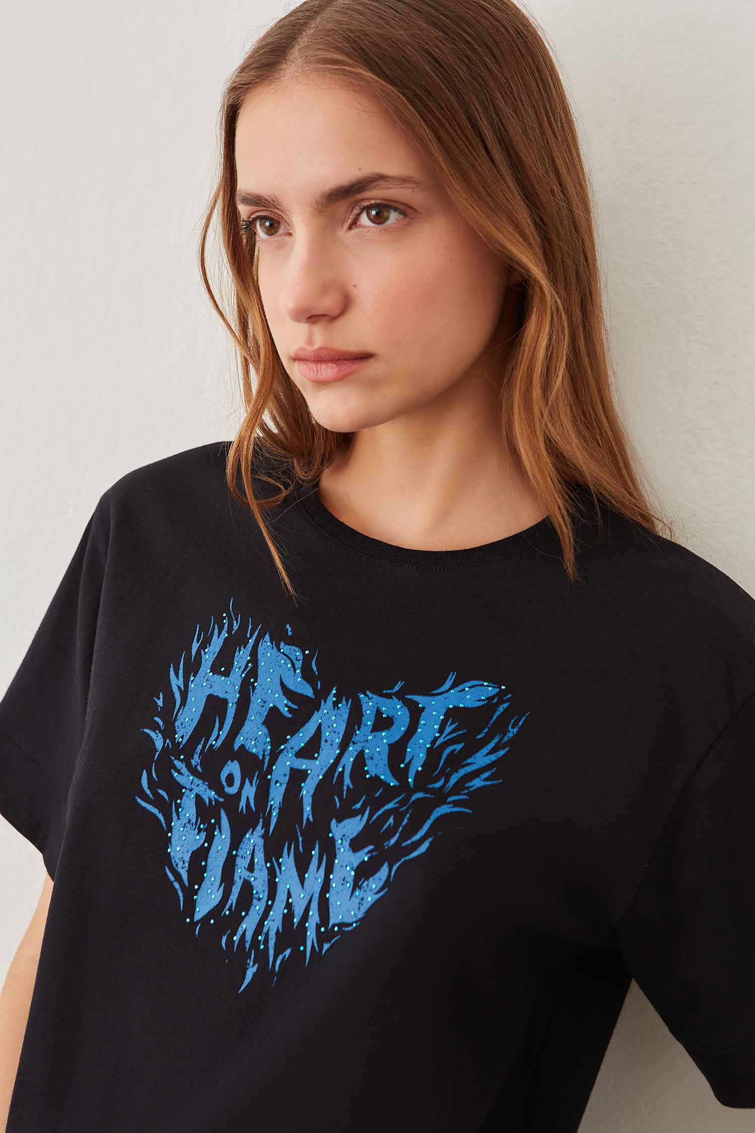 REMERA MC HOT